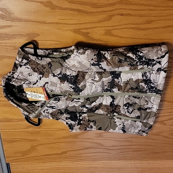 Kings Camo Vest - Picture 3 of 3